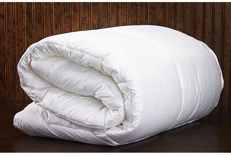 Hotel Comforter 5-Piece Queen Set – Luxury White Bedding