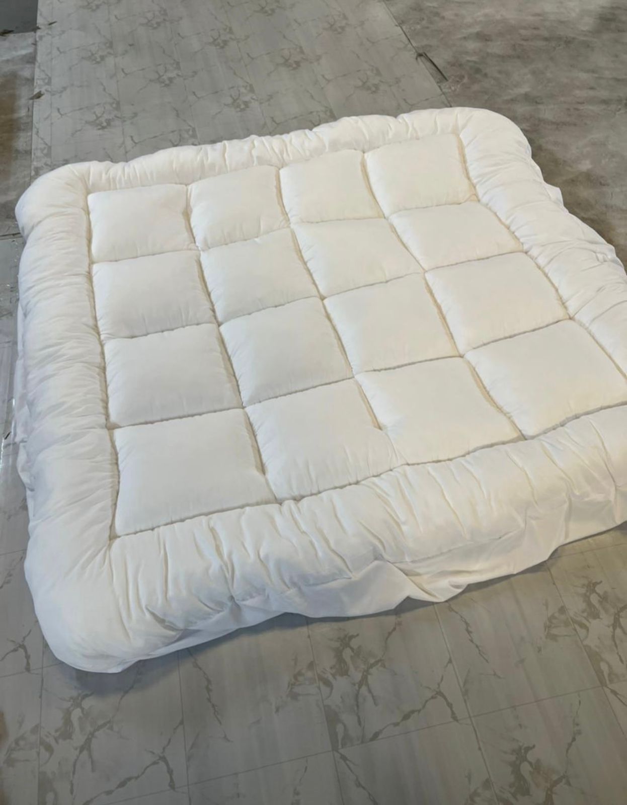 طبقة علوية سميكة من الألياف الدقيقة للمرتبة - طبقة مريحة فائقة النعومة والفخامة